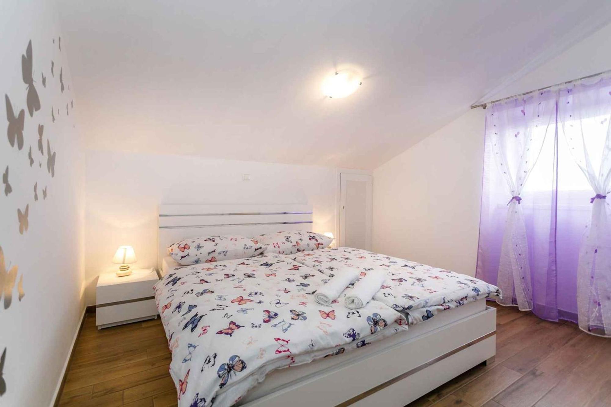 Apartment In Malinska/Insel Krk 38057 Εξωτερικό φωτογραφία