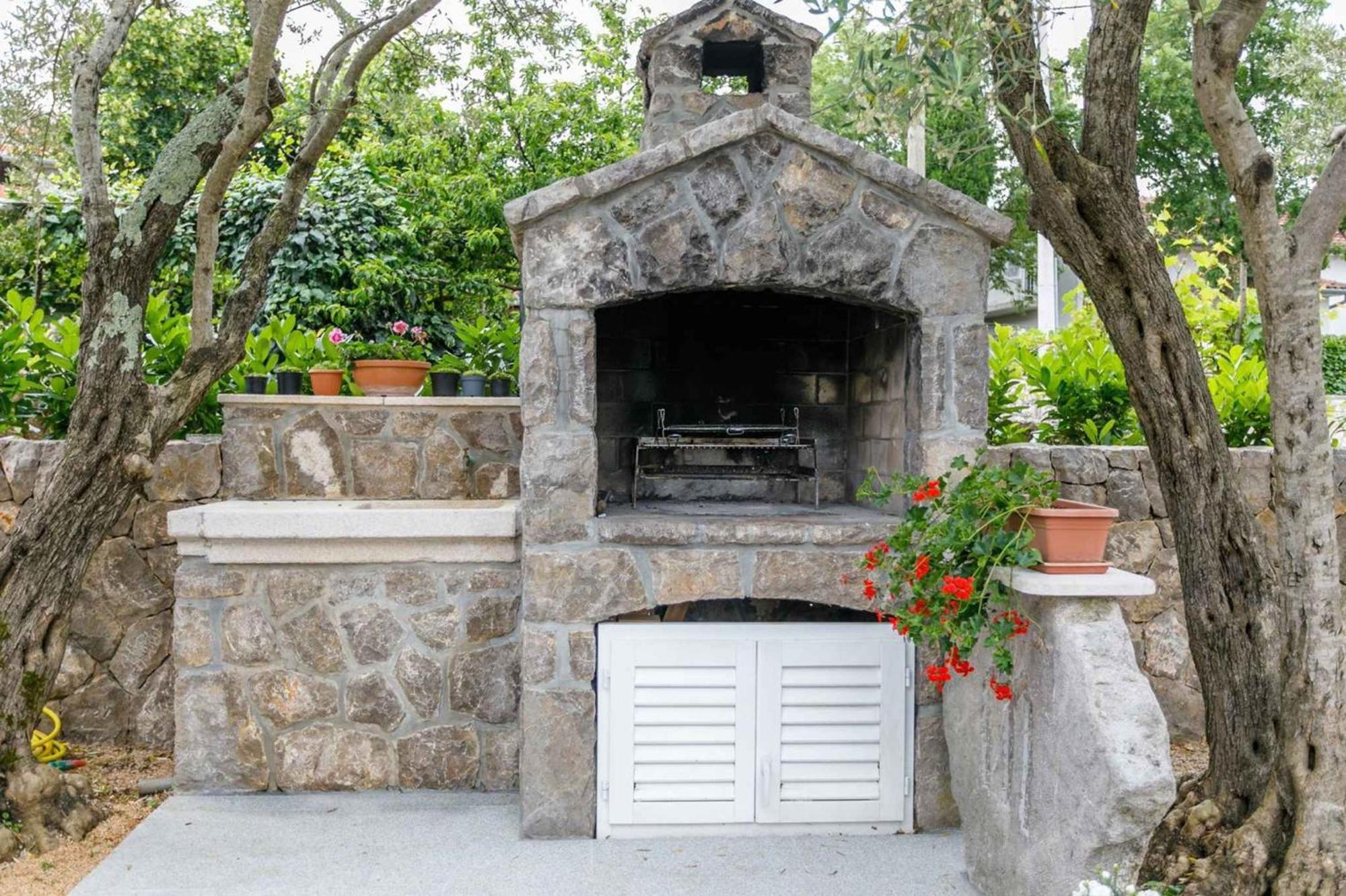 Apartment In Malinska/Insel Krk 38057 Εξωτερικό φωτογραφία